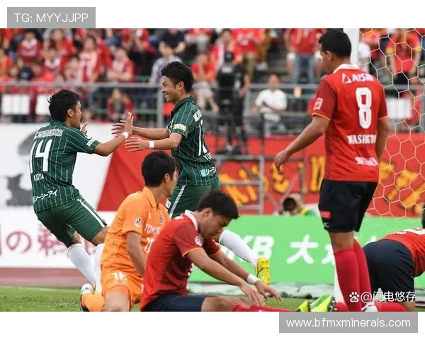 上港与西悉尼激战正酣比分悬念引发球迷热议